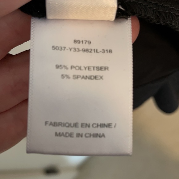 Laura plus black t-shirt with pearl details - Picture 4 of 7